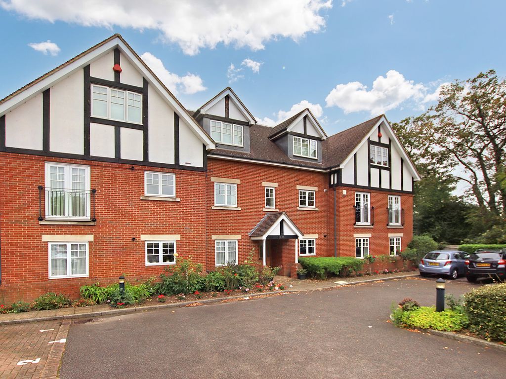 2 bed flat for sale in Rye House Upper Shirley Road, Shirley, Croydon, Surrey CR0, £475,000