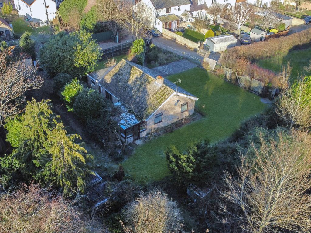 2 bed bungalow for sale in Dockings Lane, Isleham CB7, £335,000