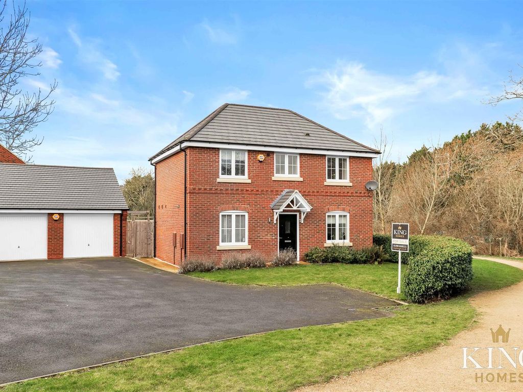 3 bed detached house for sale in Damson Way, Bidford-On-Avon, Alcester B50, £375,000