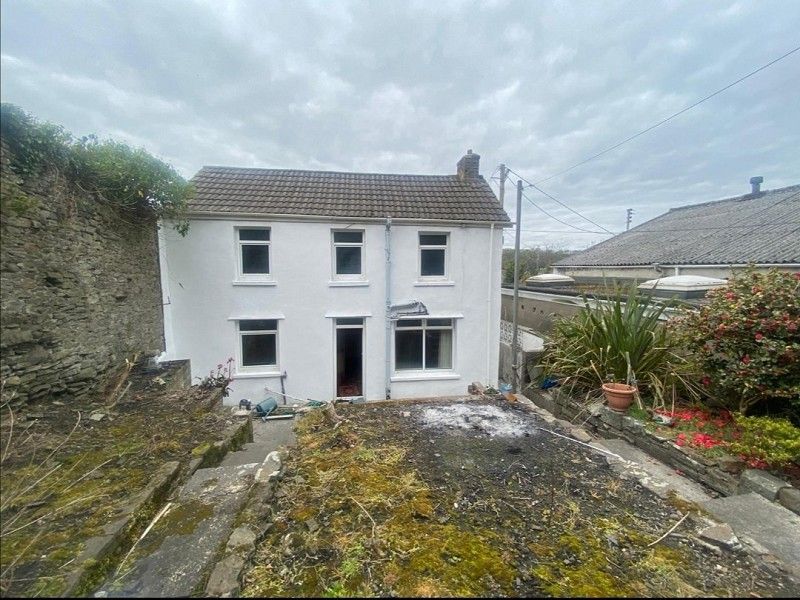 4 bed detached house for sale in Neath Road, Briton Ferry, Neath, Neath Port Talbot. SA11, £120,000