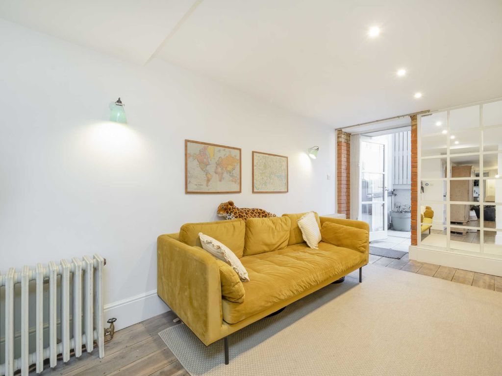 4 bed flat for sale in Dartmouth Park Hill, London N19, £1,500,000