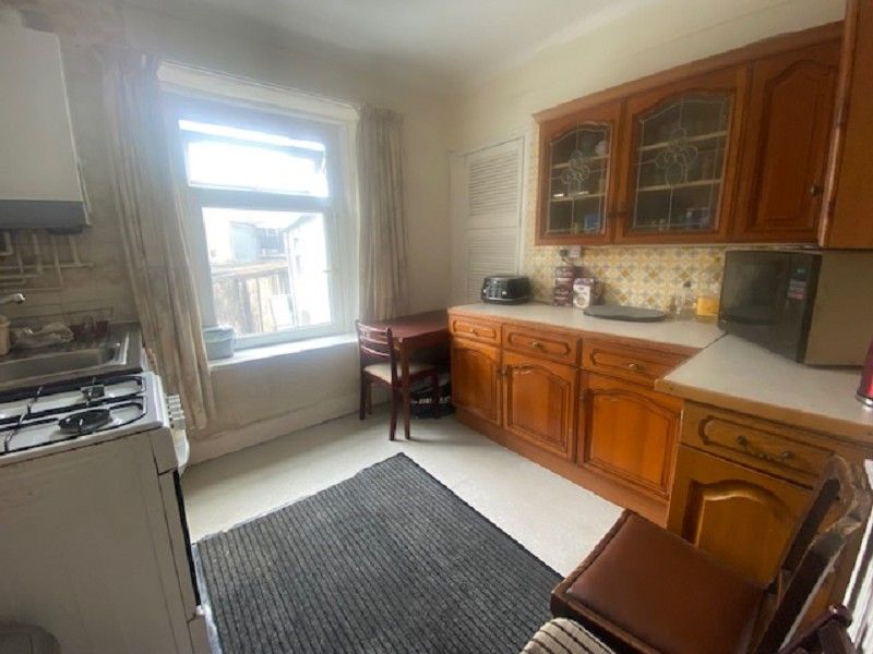 5 bed property for sale in Windsor Road, Neath, Neath Port Talbot. SA11, £220,000