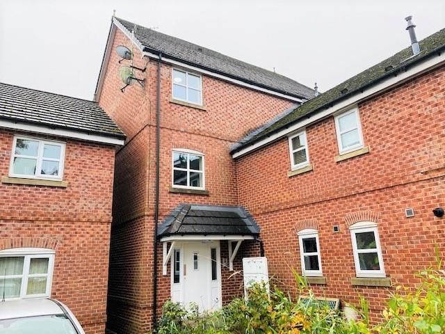 2 bed flat for sale in Scholars Way, Bury BL9, £110,000