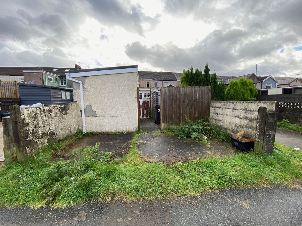 3 bed terraced house for sale in Yeo Street, Resolven, Neath, Neath Port Talbot. SA11, £129,950
