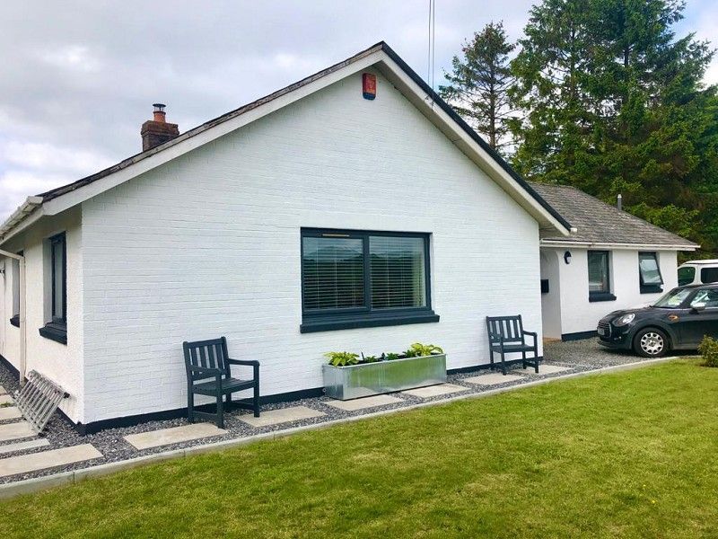 4 bed detached bungalow for sale in Manordeilo, Llandeilo, Carmarthenshire. SA19, £450,000