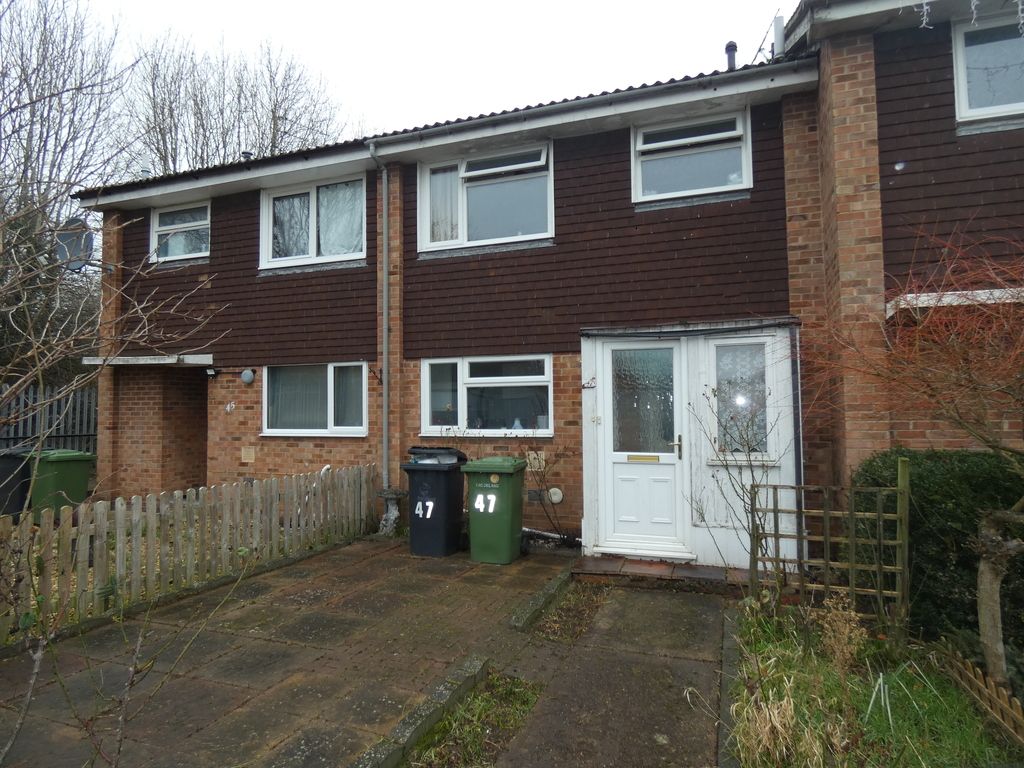 3 bed property for sale in Hawthorn Way, Thetford IP24, £200,000