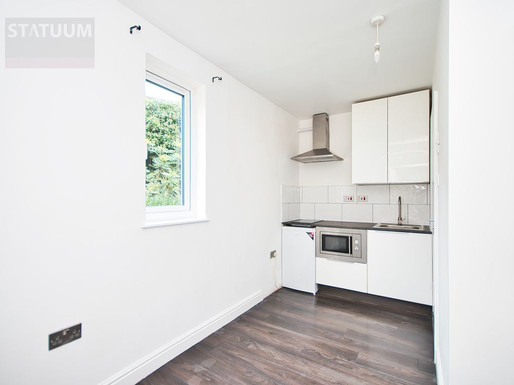 1 bed flat to rent in Chadbourn Street, Poplar, Langdon Park, London E14, £1,400 pcm