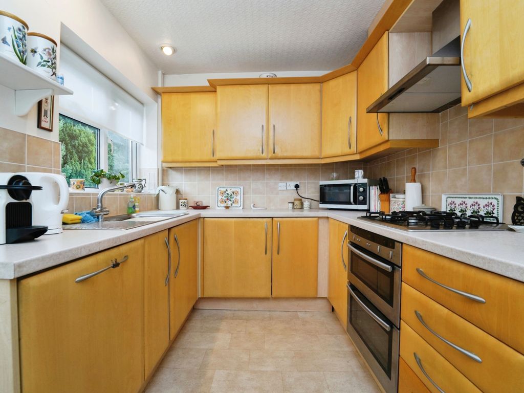 3 bed detached house for sale in Gretton, Cheltenham GL54, £540,000