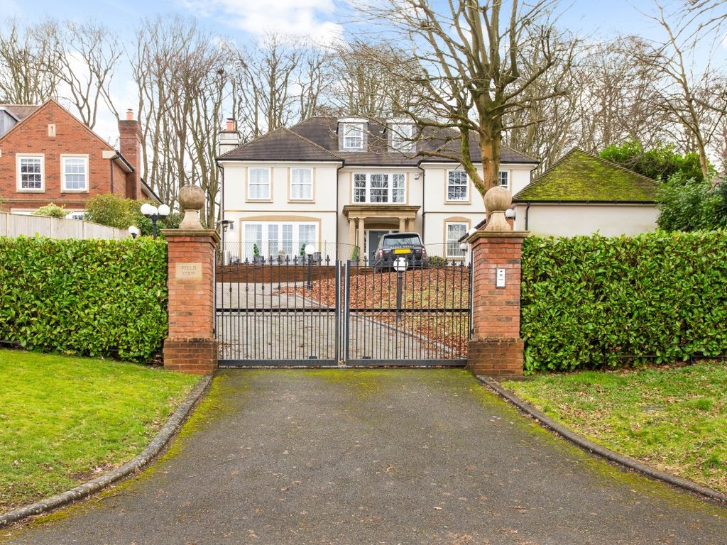 6 bed detached house to rent in Bottom Lane, Seer Green, Beaconsfield HP9, £7,500 pcm