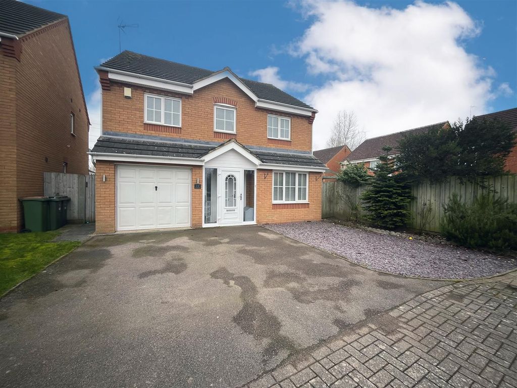 4 bed detached house for sale in Nowell Close, Glen Parva, Leicester LE2, £399,950