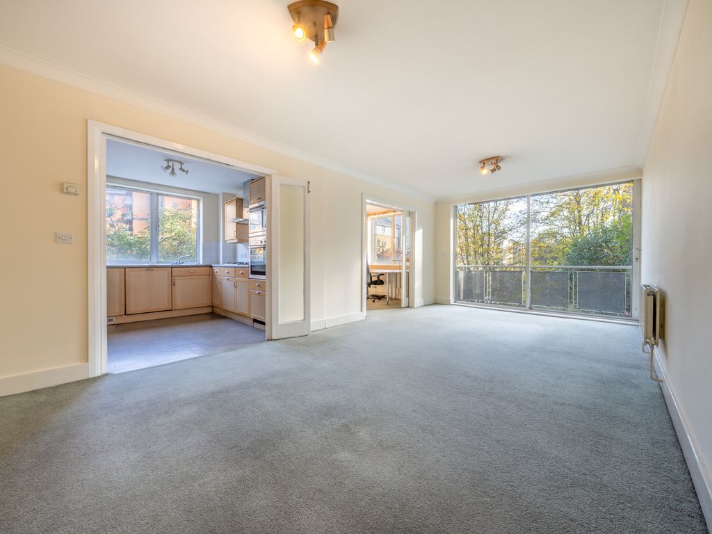 3 bed flat for sale in North Bank, London NW8, £995,000