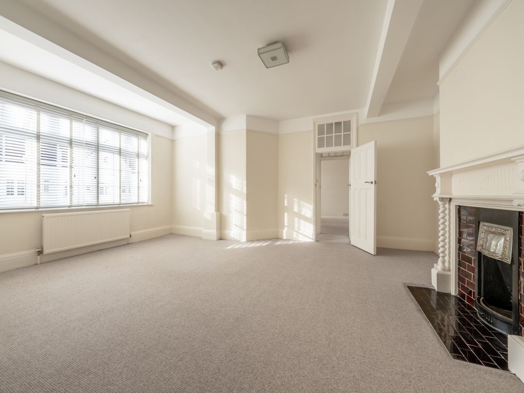 1 bed flat for sale in Northwick Terrace, London NW8, £560,000
