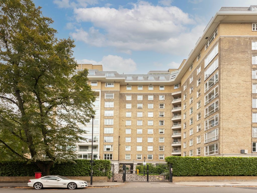 3 bed flat for sale in St John's Wood Park, St John's Wood, London NW8, £1,295,000