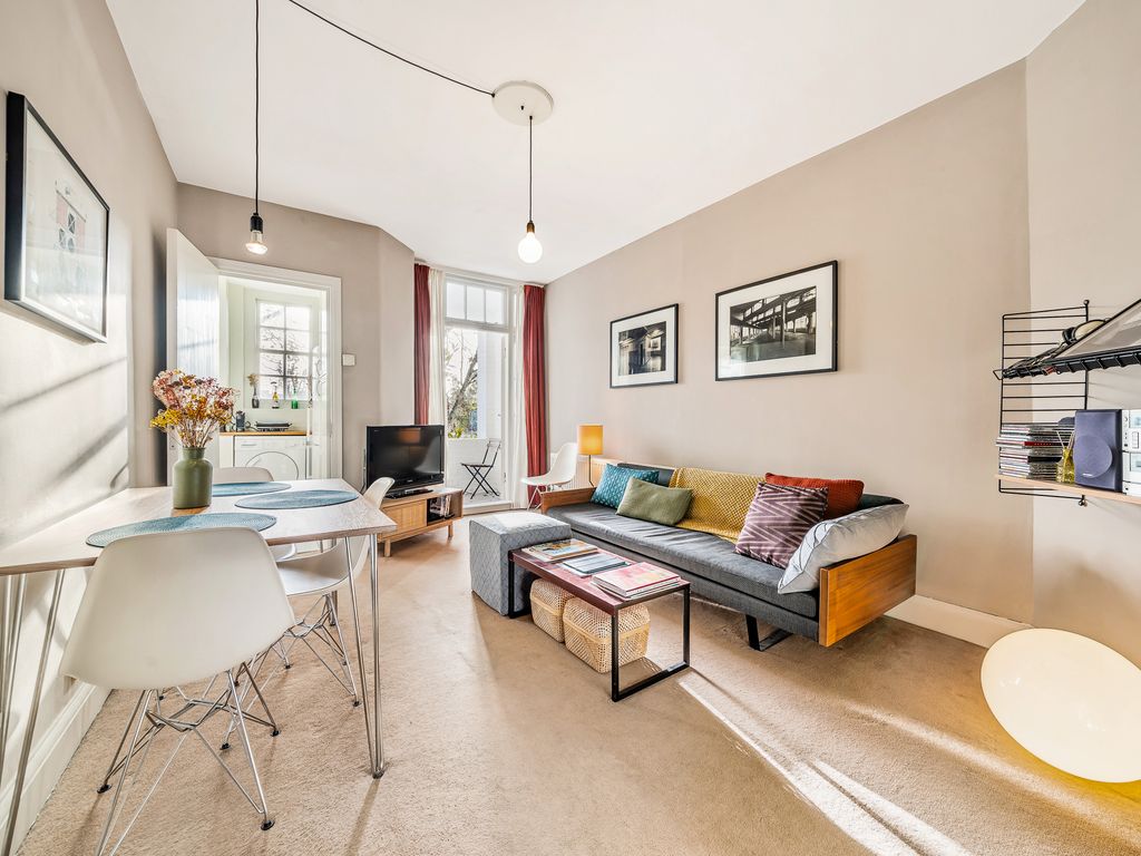 2 bed flat for sale in Addison House, Grove End Road, London NW8, £785,000