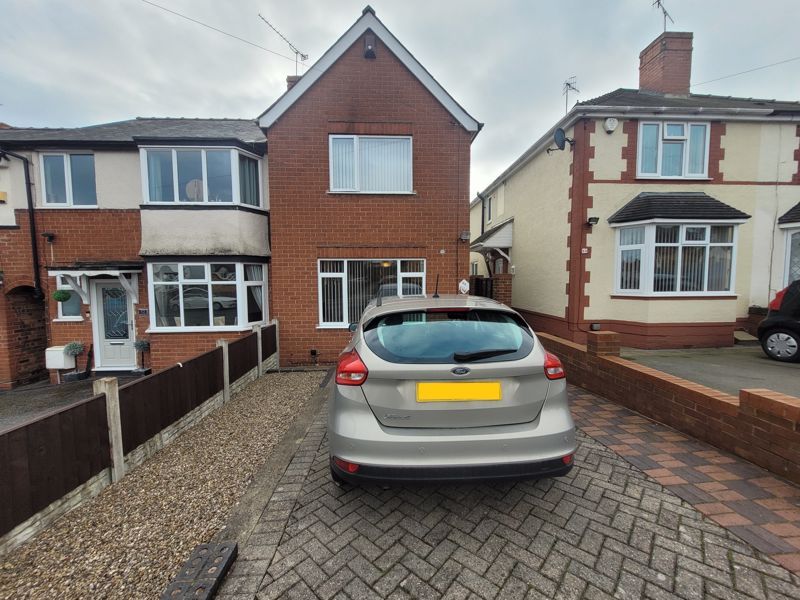3 bed end terrace house for sale in Dalvine Road, Dudley Wood, Dudley. DY2, £185,000