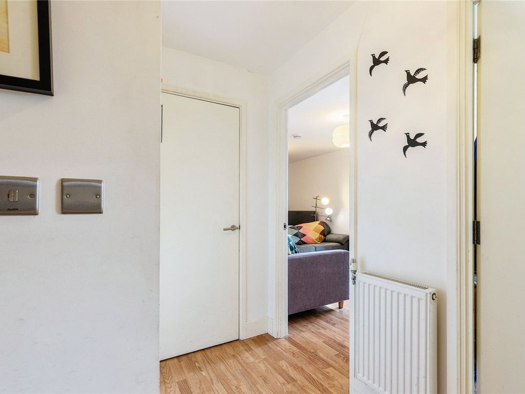 1 bed flat for sale in Underwood Road, London E1, £465,000