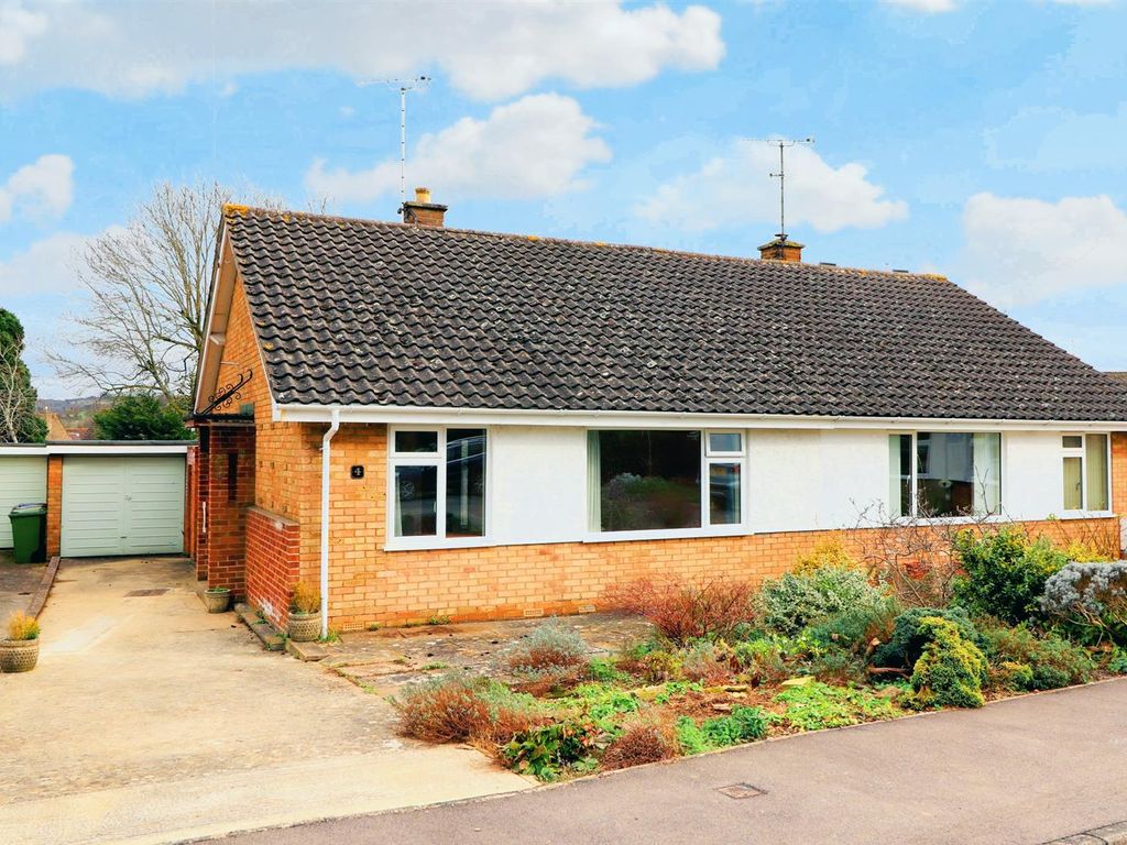 1 bed semi-detached bungalow for sale in Crispin Close, Winchcombe, Cheltenham GL54, £285,000