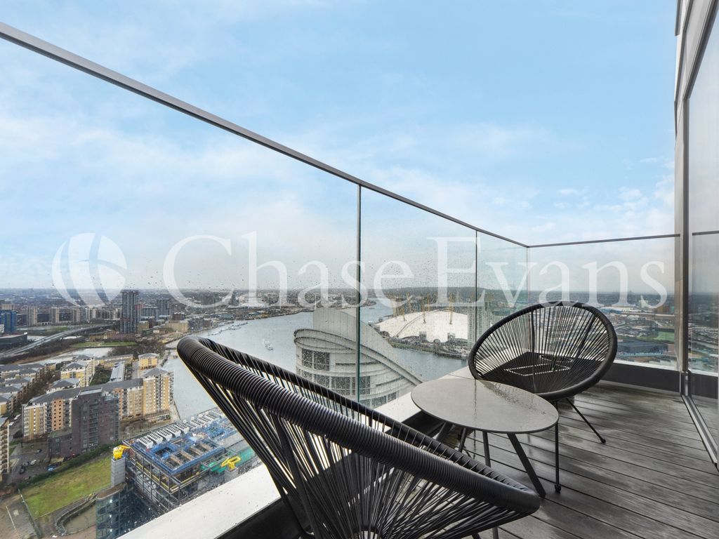 2 bed flat to rent in Charrington Tower, New Providence Wharf, Canary Wharf E14, £2,752 pcm