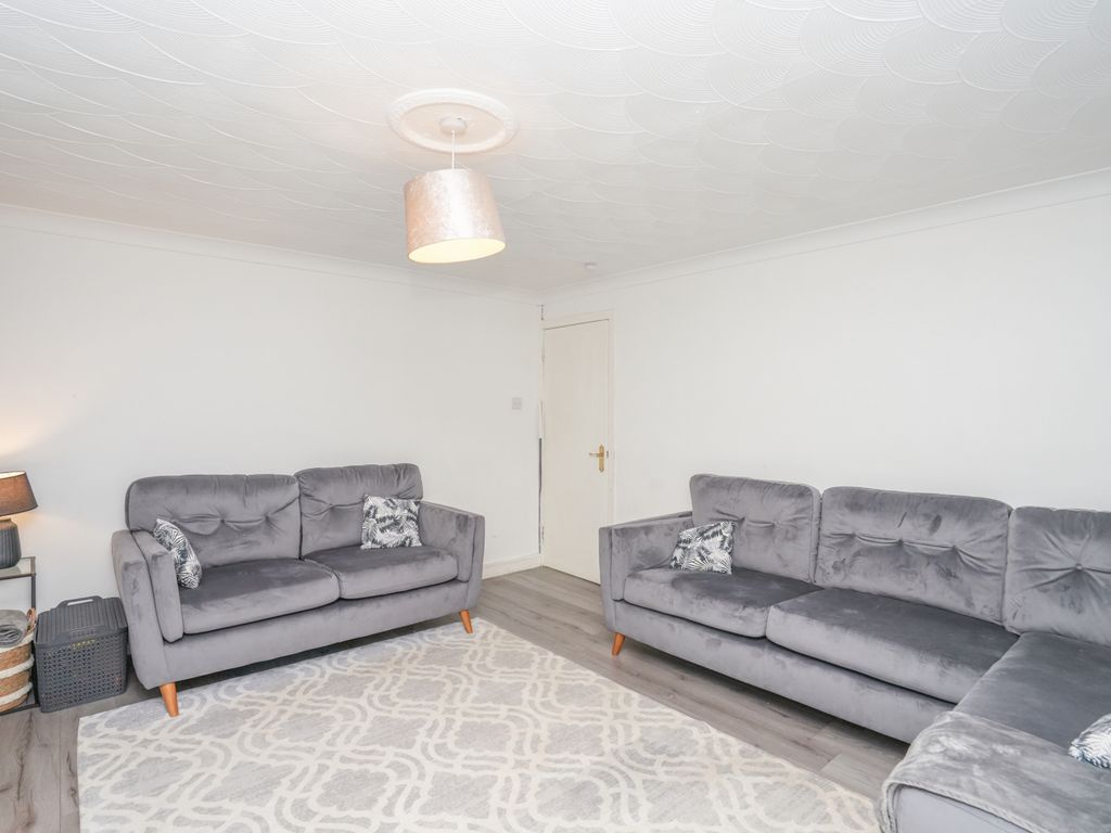 3 bed flat for sale in 1D, Drumclair Place, Airdrie ML6, £65,000