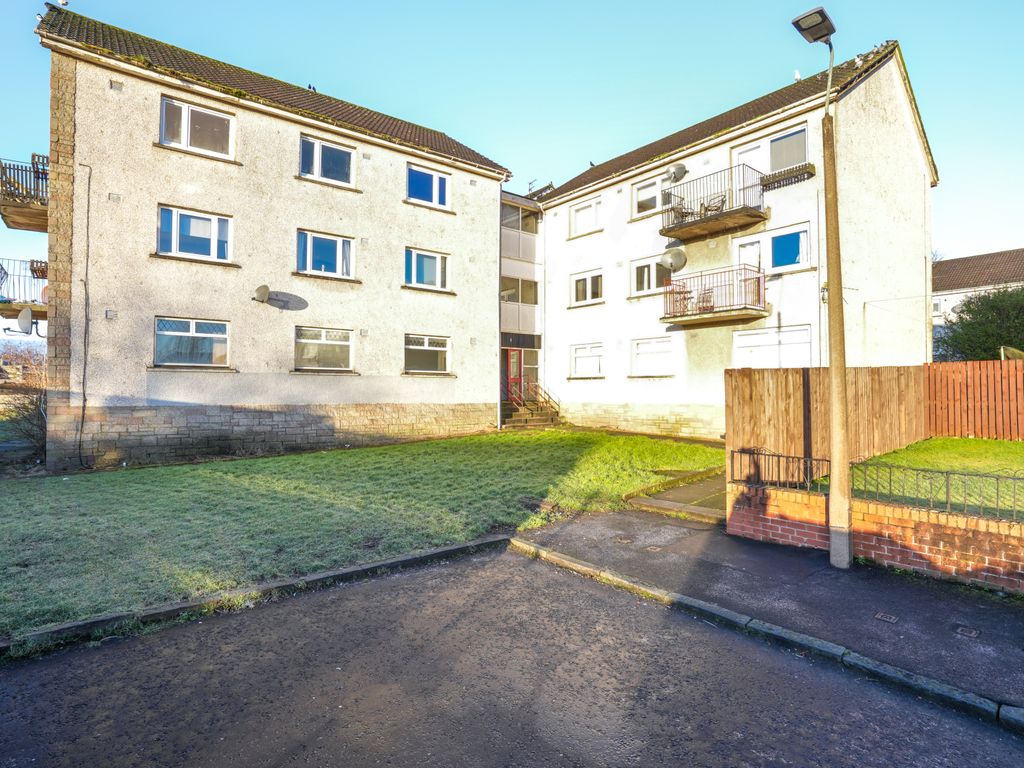 3 bed flat for sale in 1D, Drumclair Place, Airdrie ML6, £65,000