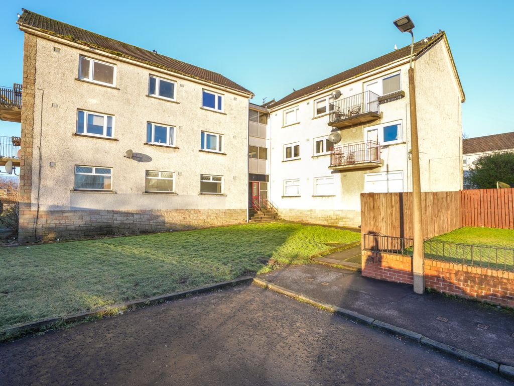 3 bed flat for sale in 1D, Drumclair Place, Airdrie ML6, £65,000