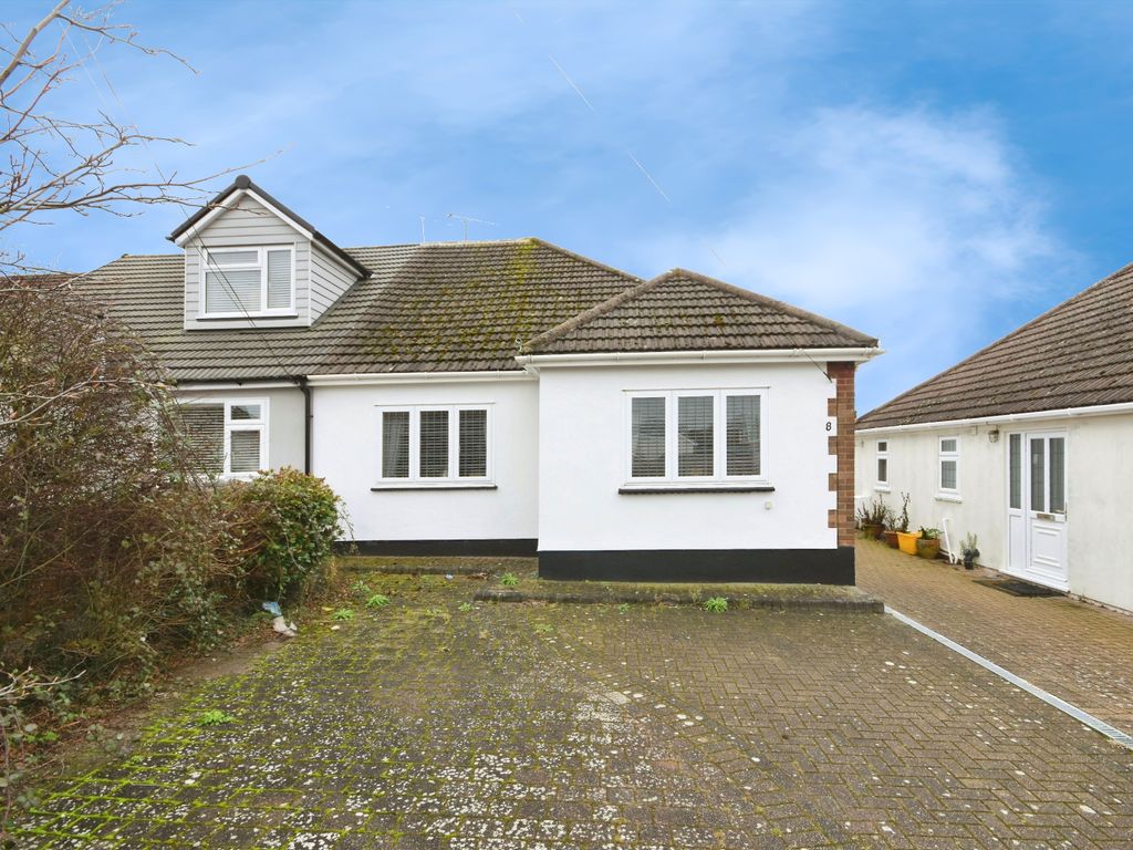 2 bed bungalow for sale in Bootham Road, Billericay, Essex CM12, £495,000