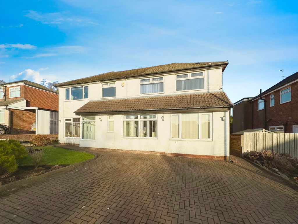 4 bed detached house for sale in Hillingdon Road, Whitefield M45, £645,000