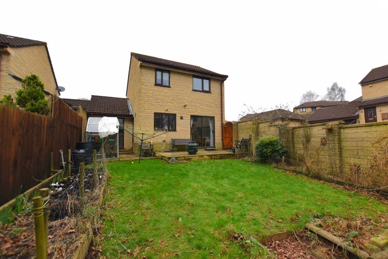 3 bed link-detached house for sale in Sunnymead, Midsomer Norton, Radstock BA3, £335,000