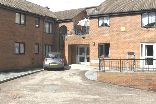 1 bed flat to rent in Eyre Gardens, Highfield Road, Chesterfield S41, £558 pcm