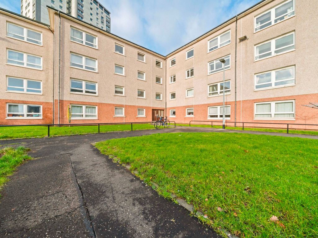3 bed flat for sale in Flat 2/1, 44 Ferryden Court, Glasgow G14, £120,000