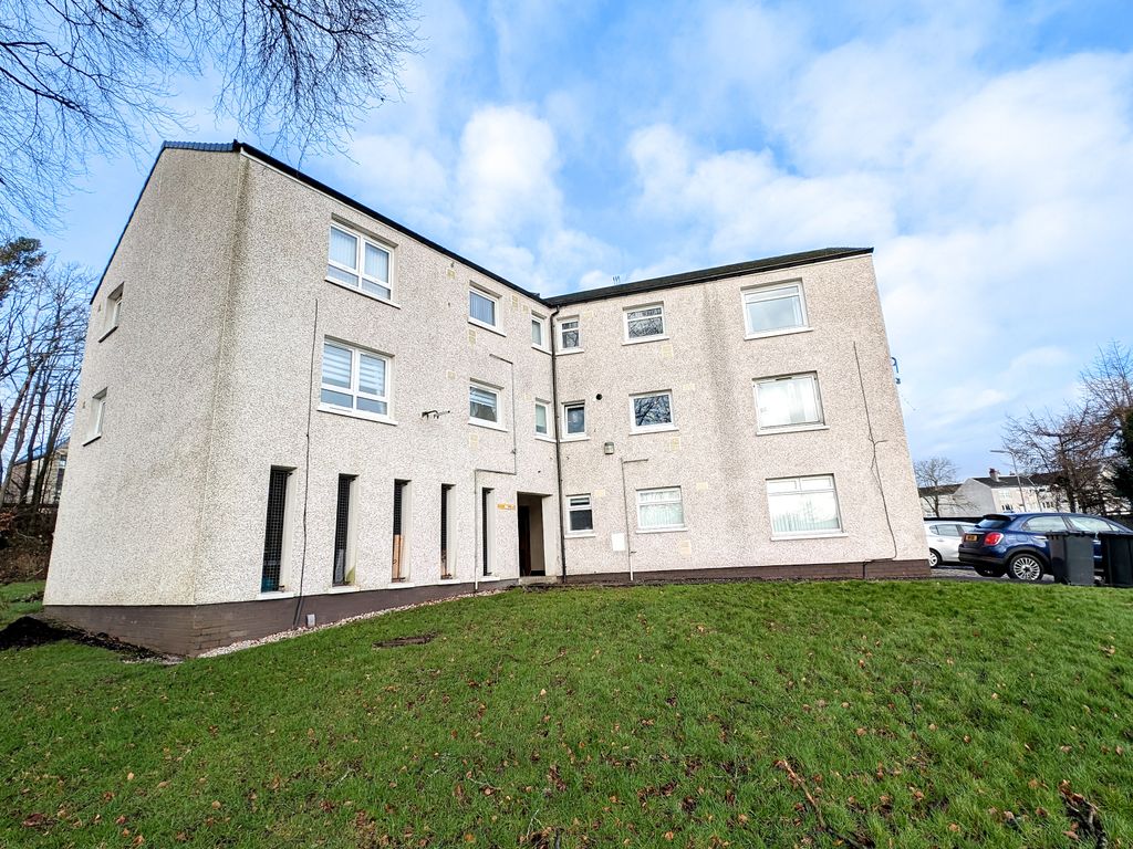 3 bed flat for sale in Tarbolton Road, Glasgow G67, £39,950