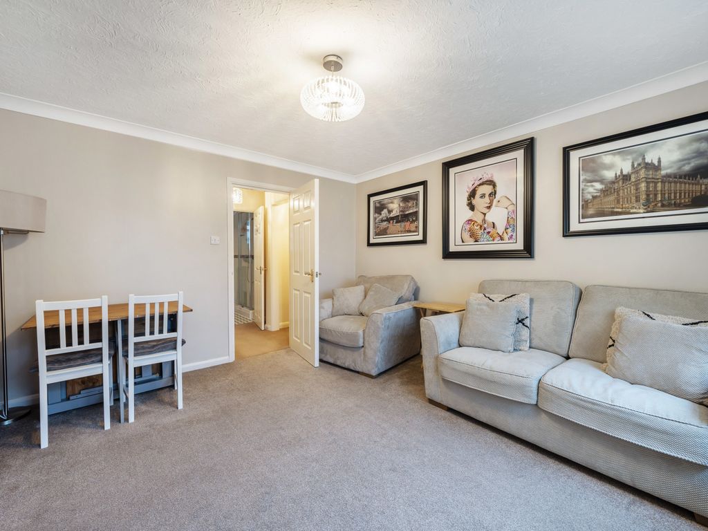1 bed flat for sale in Dale Road, Purley CR8, £130,000
