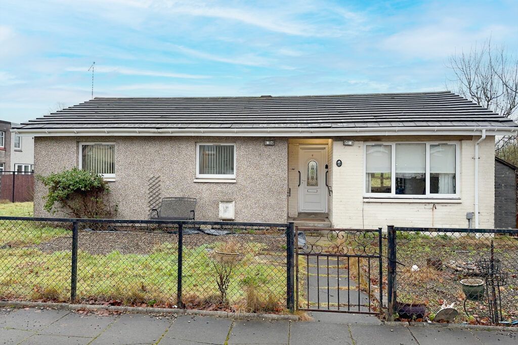 3 bed bungalow for sale in Ottawa Crescent, Clydebank G81, £139,000