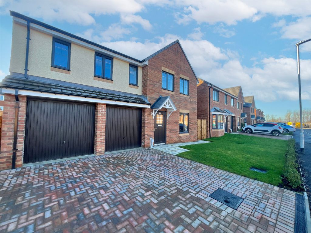 5 bed detached house for sale in Grayling Way, Ryton NE40, £410,000