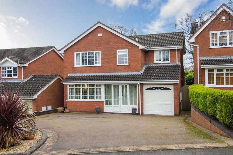 4 bed detached house for sale in Telford Close, Hunslet, Burntwood WS7, £465,000