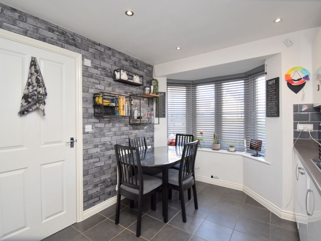 3 bed detached house for sale in Rutherford Way, Biggleswade SG18, £430,000