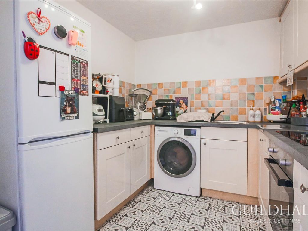 2 bed flat for sale in Mountbatten Close, Ashton-On-Ribble, Preston PR2, £145,000