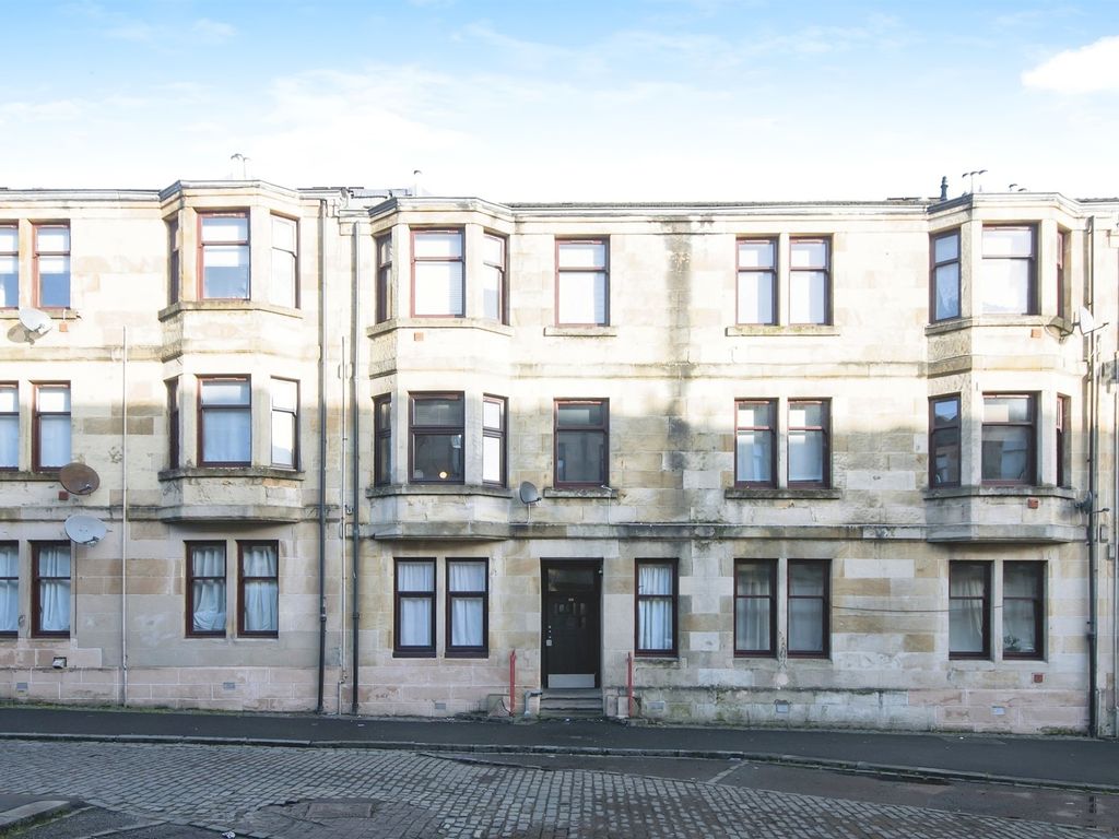 1 bed flat for sale in Stock Street, Paisley PA2, £50,000