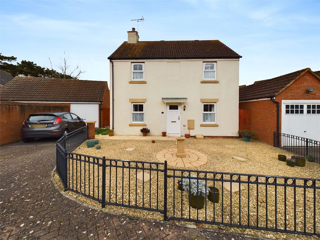 3 bed detached house for sale in Dancers Hill, Abbeymead, Gloucester, Gloucestershire GL4, £315,000