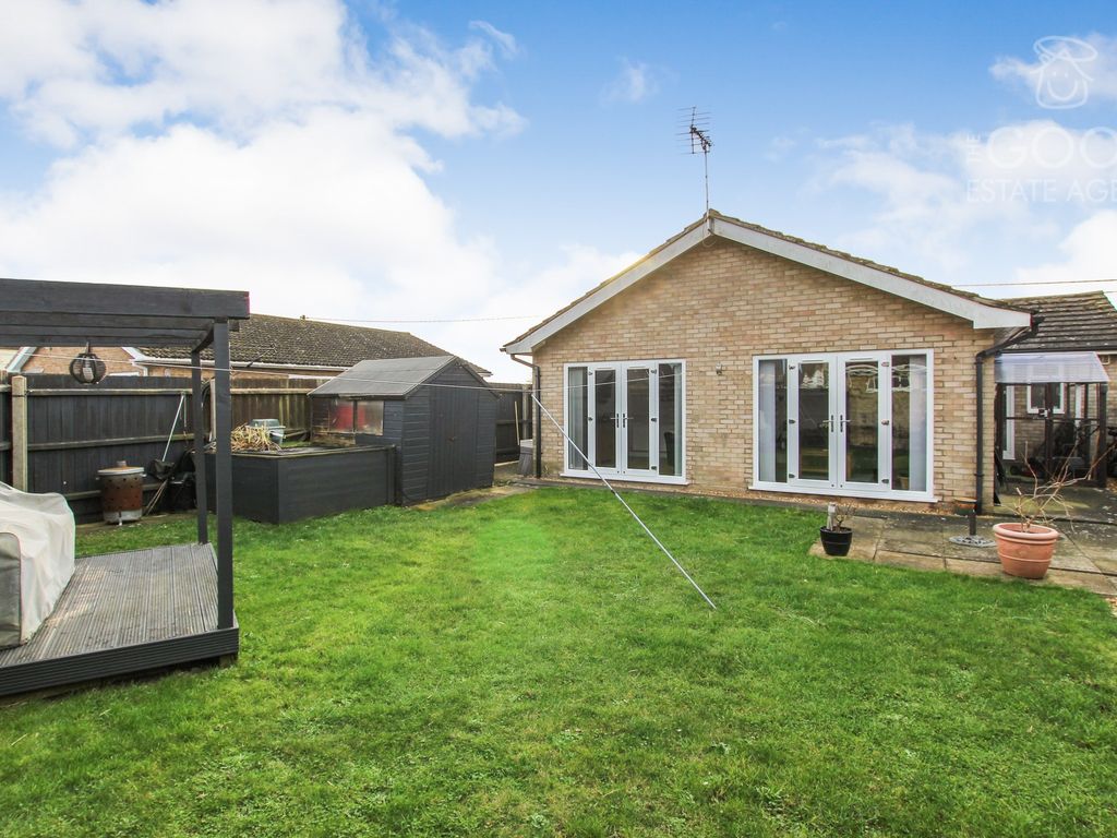 3 bed bungalow for sale in Hall Barn Lane, Isleham CB7, £375,000