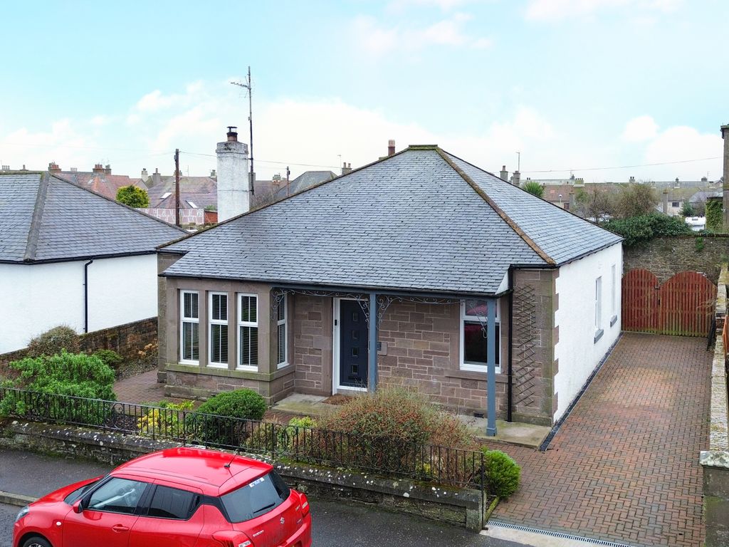 4 bed detached bungalow for sale in Graham Street, Montrose DD10, £275,000