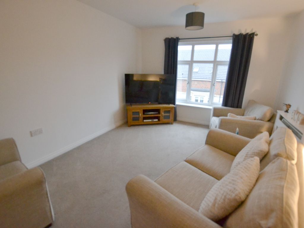 2 bed flat for sale in Highfield Rise, Chester Le Street DH3, £99,950