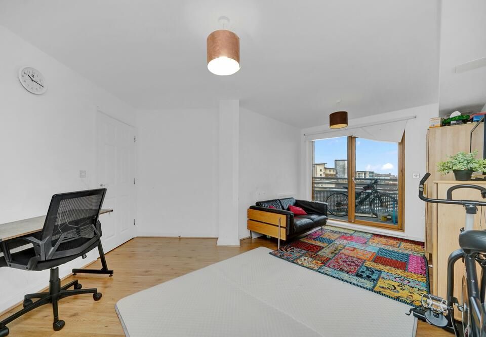 2 bed flat for sale in Pancras Way, London E3, £410,000