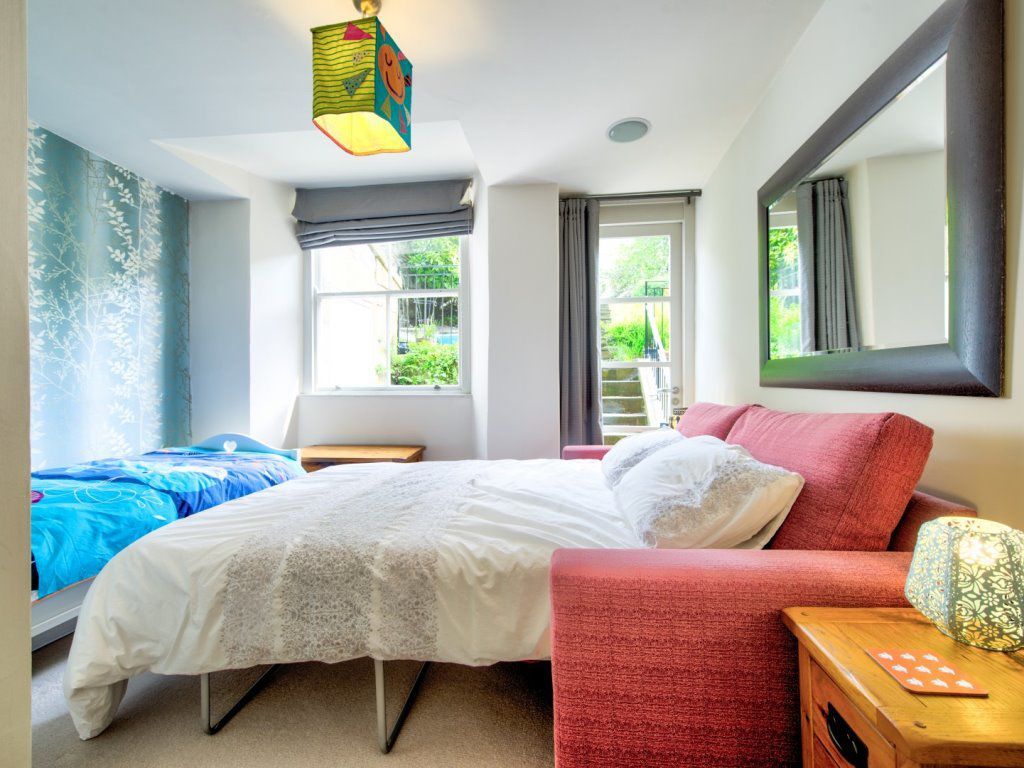 3 bed flat to rent in Douglas Crescent, Edinburgh EH12, £3,200 pcm