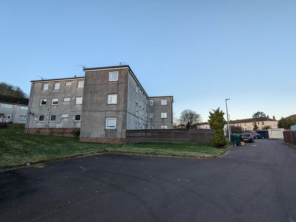 2 bed flat to rent in Greenbank Place, Dundee DD2, £850 pcm