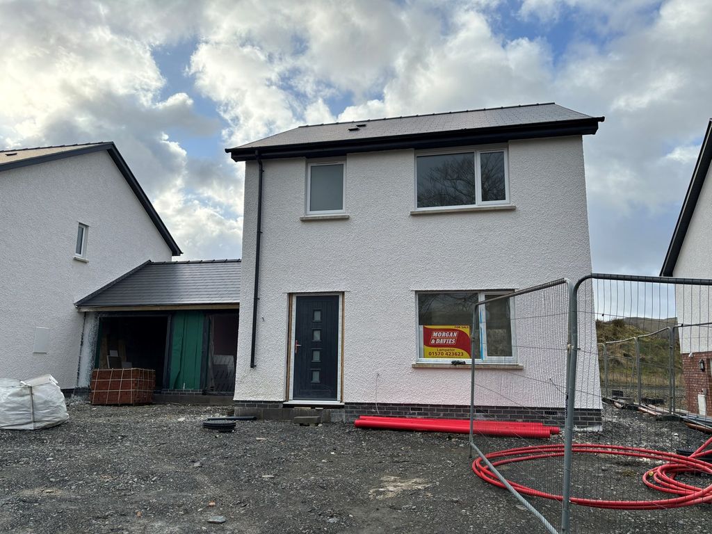 3 bed link-detached house for sale in Ponterwyd, Aberystwyth SY23, £219,000