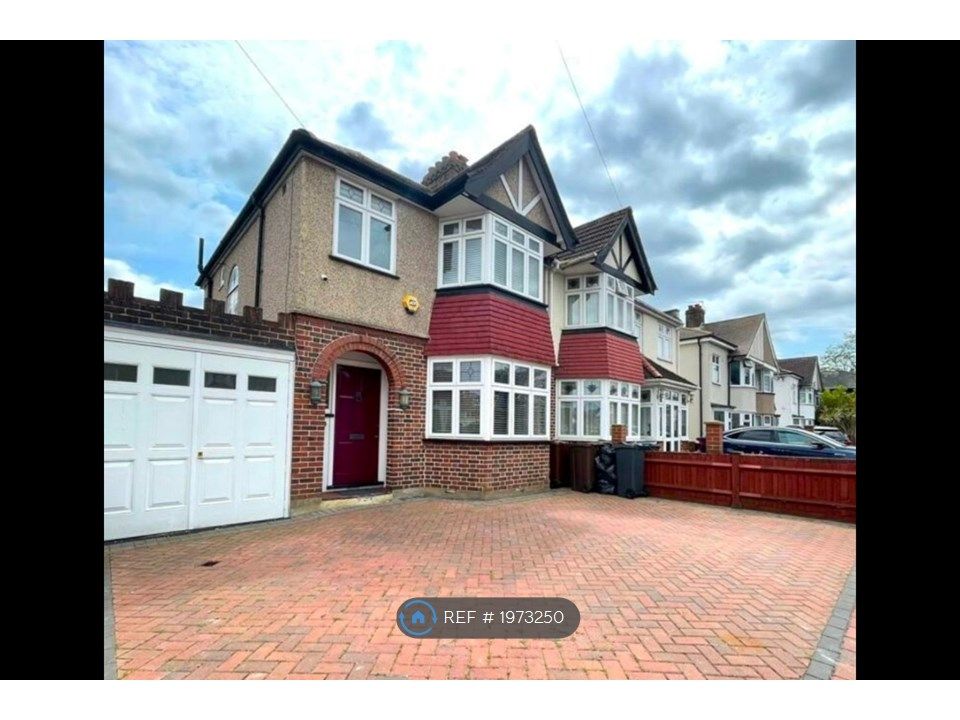 3 bed semi-detached house to rent in Woodlawn Drive, Feltham TW13, £3,000 pcm