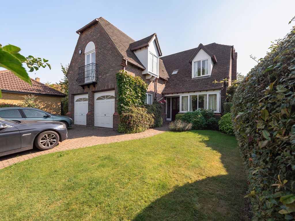 5 bed detached house for sale in Priory Close, Turvey, Bedfordshire MK43, £695,000