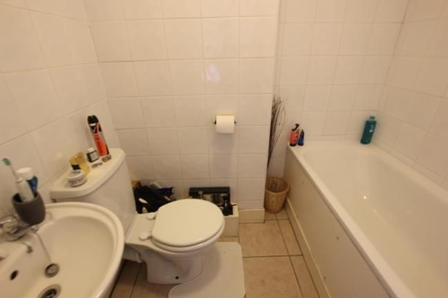 Studio to rent in Dalmeny Rd, Holloway N7, £1,295 pcm