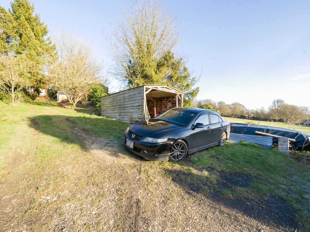 6 bed end terrace house for sale in Baptist Hill, St. Mary Bourne, Andover SP11, £725,000